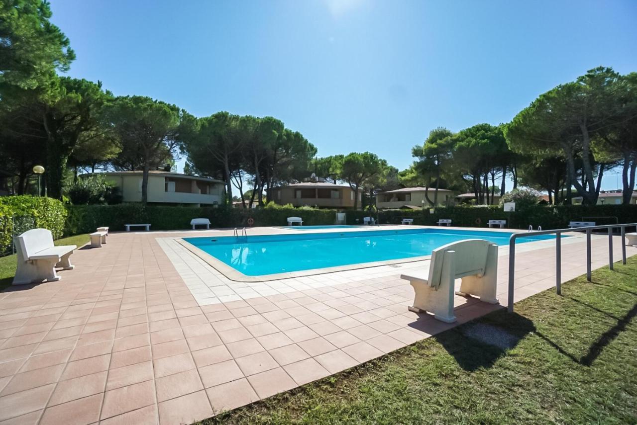 Villaggio Tivoli Bibione Exterior photo